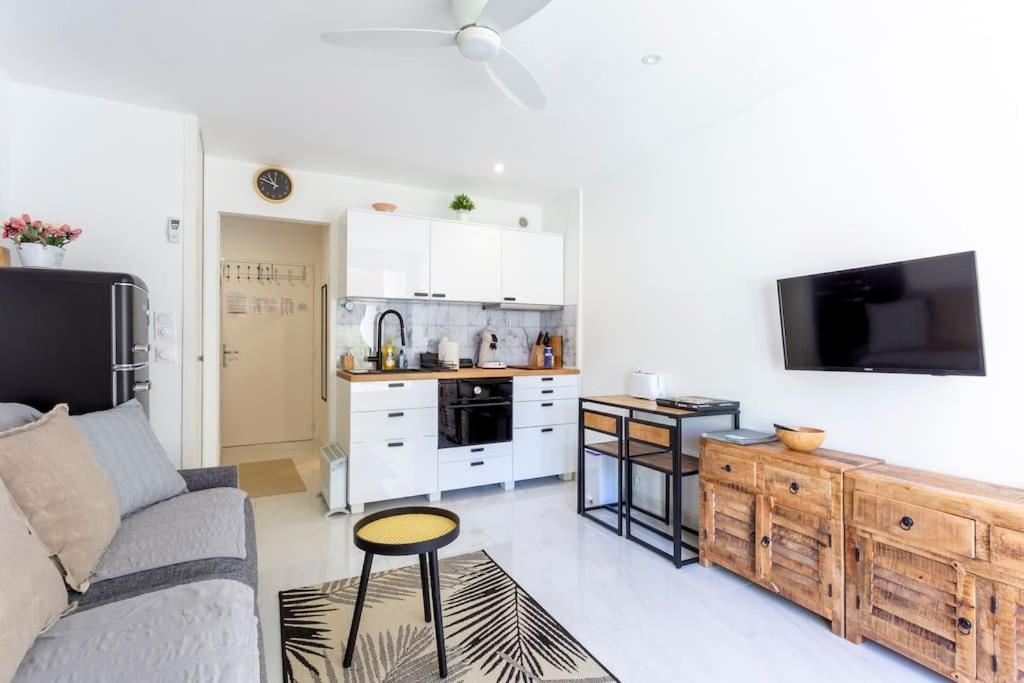 Chez James - Superbe Studio Avec Piscine Et Plage A Proximite 라그랑모트 외부 사진
