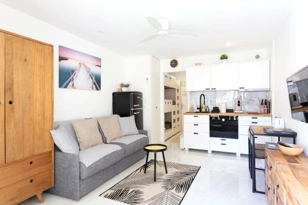 Chez James - Superbe Studio Avec Piscine Et Plage A Proximite 라그랑모트 외부 사진